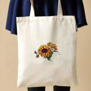 Parche Bordado Termoadhesivo Personalizado con Diseño de Girasol y Flores - Product Image 6