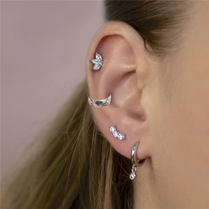 Orecchini ROXI in Argento Sterling S925 con Tre Diamanti, Orecchini a Perno con Retro Piatto 16G - Product Image 3