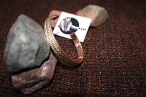 Bracelet de manchette en cuivre personnalisé Boutons de manchette ou bouton de manchette Bijoux de mode au design fantaisie pour les femmes et les cadeaux unisexes Tradnary - Product Image 3