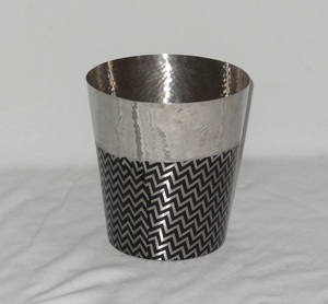Hot Stainless Steel Double Wall Hammered Ice Bucket Shiny Polish Wine Bucket Hot Sale Premium Quality Classic Vintage Ice Bucket - Product Image 4