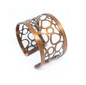 Pulsera Artesanal de Latón con Versículo Bíblico Cristiano, Diseño Africano, Joyería Antigua de 1990, Recuerdo de Florida - Product Image 1