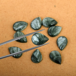 Lote al por mayor de gemas sueltas de serafinita 100% natural, cabujones de gemas sueltas de formas variadas y gemas finas para la fabricación de joyas. - Product Image 2