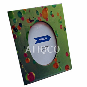 Cadre photo rond en bois Atiqco avec impression numérique 6 couleurs et boules peintes, tailles 4x6'', 5x7'', 6x8'' pour la décoration intérieure - Product Image 2