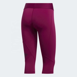 Leggings de sport capri taille mi-haute pour femme avec poches, en Spandex/Polyester, extensibles dans les quatre sens et écologiques - Product Image 4