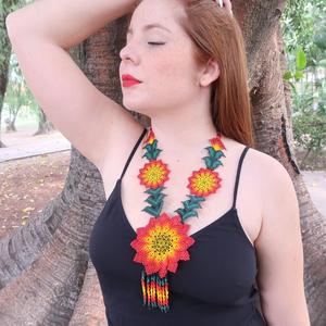 Collar de Cuentas Hecho a Mano: Felicidad - Product Image 1