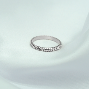 2024 anillos de plata de ley 925 con logotipo personalizado de alta calidad de moda para mujer - Product Image 5