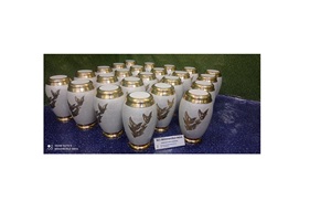 Urna de cremación de latón de alta calidad por BRASSWORLD INDIA, suministros funerarios fabricados - Product Image 3
