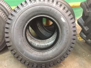 Pneus pour camion léger, tailles de 7.50 à 16/ 8.25 — 16 - Product Image 2