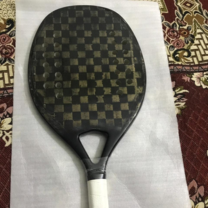 Raquettes de beach tennis sur mesure, raquette de padel en fibre de carbone et de verre, face de 20 mm, poids de 320-340 g, longueur de 50 cm, logos et couleurs personnalisés - Product Image 1