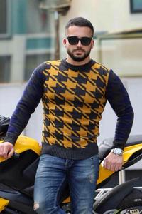 Suéteres elegantes hechos a mano para hombres - Product Image 6