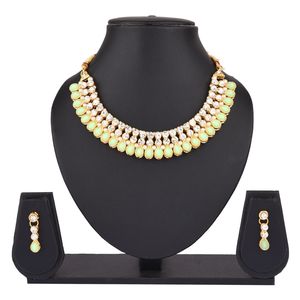 Bijoux indiens Collier ras du cou en cristal CZ et boucles d'oreilles en plaqué or pour femmes et filles pour mariage et fête - Product Image 3