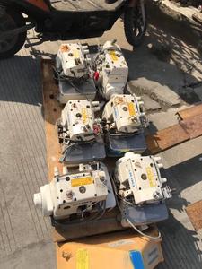 Machine à coudre surjeteuse industrielle d'occasion Jukis 6704 à 3 fils - Product Image 4