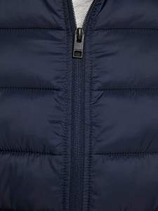 Chaqueta Bomber Personalizada de Fábrica con Logotipo, Premium, Unisex, de Alta Calidad, Deportiva, Informal, Acolchada, con Acabado Brillante y Cremallera Vertical - Product Image 4