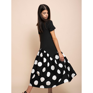 Vestido italiano de manga corta con cuello redondo de la mejor calidad, con estampado de campanas, cortes y volantes, y falda con lunares, para el día a día. - Product Image 5
