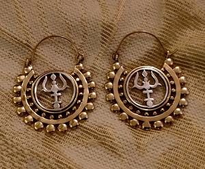 Pendientes de aro estilo Tribal para mujer, aretes de dos tonos, de latón, plateado, con símbolo Om - Product Image 3