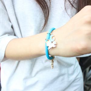 सिलिकॉन कंगन दौर Stackable कंगन आरामदायक लचीला बैंड के साथ लटकन - Product Image 2