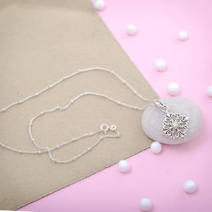 Artistry crisoprasa piedra preciosa 925 plata esterlina colgantes hechos a mano elegante joyería de toque étnico - Product Image 3