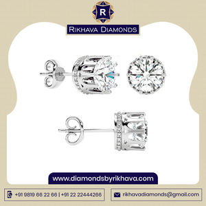 Boucles d'oreilles en diamant véritable de forme brillante ronde à la mode plaqué or blanc pur 14K pour les femmes - Product Image 3