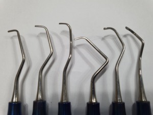 ชุดเครื่องมือผ่าตัดทางทันตกรรมเกรซี่แบบมืออาชีพ 6 ชิ้น - Product Image 3