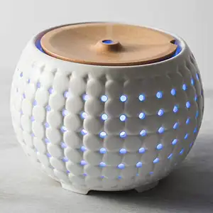 Smart Aromatherapy DiffuserとRemote Control 280ミリリットルAroma EssentialオイルとDiffuser 7 Colors LED Lights