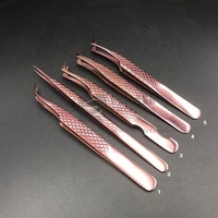 Pinzas para Extensión de Pestañas de Acero Inoxidable Japonés Sólido con Plasma de Oro Rosa, Probadas a Mano, con Agarre de Diamante y Punta de Fibra