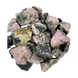 거대한 수요 장식적인 매력적인 분홍색 색깔 Rhodonite 익지않는 거친 바위 원석 치유를 위한 거친 덩어리