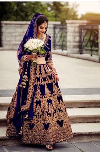 Vêtements de mariée en velours, Lehenga Choli avec broderie dupata, vêtement indien le plus attrayant, collection 2020 - Product Image 4