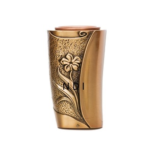 Vase à fleurs décoratif en aluminium gravé à la main de qualité supérieure Vases à fleurs en métal de style moderne pour la décoration de table à manger - Product Image 1