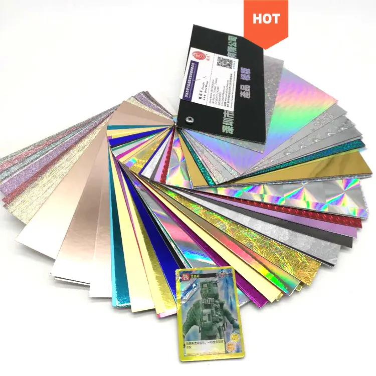 カスタム販売ロゴホログラフィックプラスチックPVCフラッシュメモリペーパータロットカードゲーム印刷用紙ゴールドトランプ