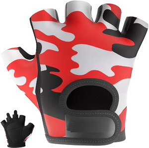 Guantes de levantamiento de pesas con estampado de camuflaje rojo para mujer, alta calidad, diseñados a medida para gimnasio y uso deportivo - Product Image 1