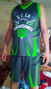 Juego de camisetas de baloncesto reversibles transpirables personalizables para hombre con uniformes cortos de diseño de sublimación - Product Image 3