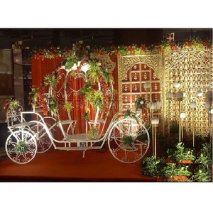 Caseta de fotos de boda, carruaje de Cenicienta, color blanco, último carruaje blanco para novia - Product Image 1