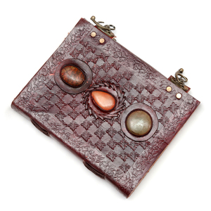 Carnets en cuir gaufré à la main, 3 carnets - Product Image 1