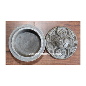 VAISHNAVI HANDICRAFTS GATEWAY Caja de Joyería Redonda de Piedra de Jabón Tallada a Mano con Diseño Floral Único para Regalos de Agradecimiento - Product Image 1