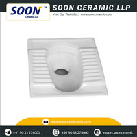 WC monobloc en céramique moderne de haute qualité avec désodorisation automatique pour villa, fabriqué en Inde