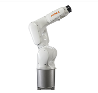 Robot barista KUKA KR6R900 à 6 degrés de liberté, charge utile de 6 kg, protection IP65, portée du bras de 901 mm et manipulateur robotique