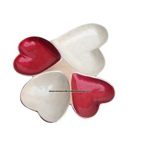 ถาดเสิร์ฟขนมและขนมขบเคี้ยวรูปหัวใจมีสี่ช่องสำหรับงานเลี้ยงงานแต่งงานที่บ้าน - Product Image 1