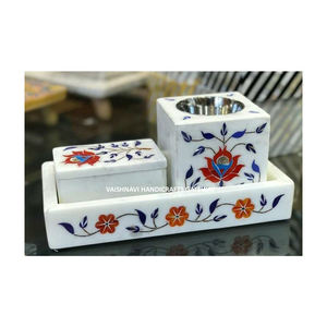 Brûleur Bakhoor Rectangle Moderne Fait à la Main Pierre Naturelle Incrustée Beau Marbre Motif Floral Fermeture à Clé pour la Saint Valentin - Product Image 1