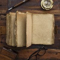 Journal en cuir fait main très vendu, grimoire vintage de sorcière, carnet cousu à la main, taille personnalisée, papier à bords festonnés antique, avec serrure