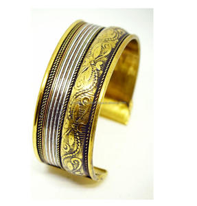 Pulseras gruesas de latón con estrellas de mar de 3 mm, color dorado, estilo tradicional ayurvédico, joyería rústica ancha con grabados, pulsera de fundición, 2024 - Product Image 1