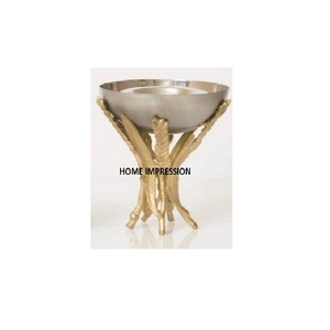 Bol Bakhoor décoratif de haute qualité au design classique Support plaqué or avec bol Bakhoor en argent - Product Image 1