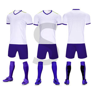 Conjuntos de Ropa de Fútbol al por Mayor, Uniformes de Fútbol por Sublimación de Calor, Conjuntos Completos para Clubes, Camisetas de Fútbol para Hombre de Alta Calidad - Product Image 6
