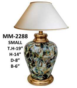 Lámpara de mesa para dormitorio Luz moderna y decorativa para decoración del hogar Alta calidad disponible a precio de venta completo - Product Image 6