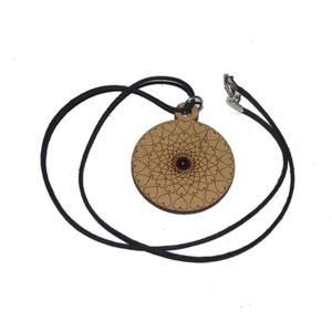 สัญลักษณ์หัวใจบนจี้ไม้ - Product Image 1