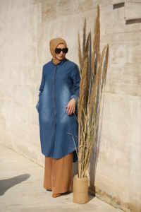 Conjunto de túnica vaquera de manga corta con fondo redondeado, vestido musulmán modesto, estilo islámico - Product Image 4