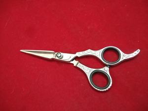 Tijeras de peluquería de titanio con borde de maquinilla de afeitar profesional de acero japonés J2 (6,5 ") - Product Image 4