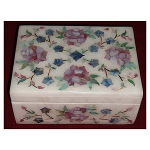 Caja de regalo con incrustaciones de piedra de madreperla de mármol indio - Product Image 1