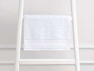 Serviettes de rasage blanches pour hôtel fabriquées en Turquie 30x30 cm 450-600 Débarbouillettes GSM 100% coton turc - Product Image 2