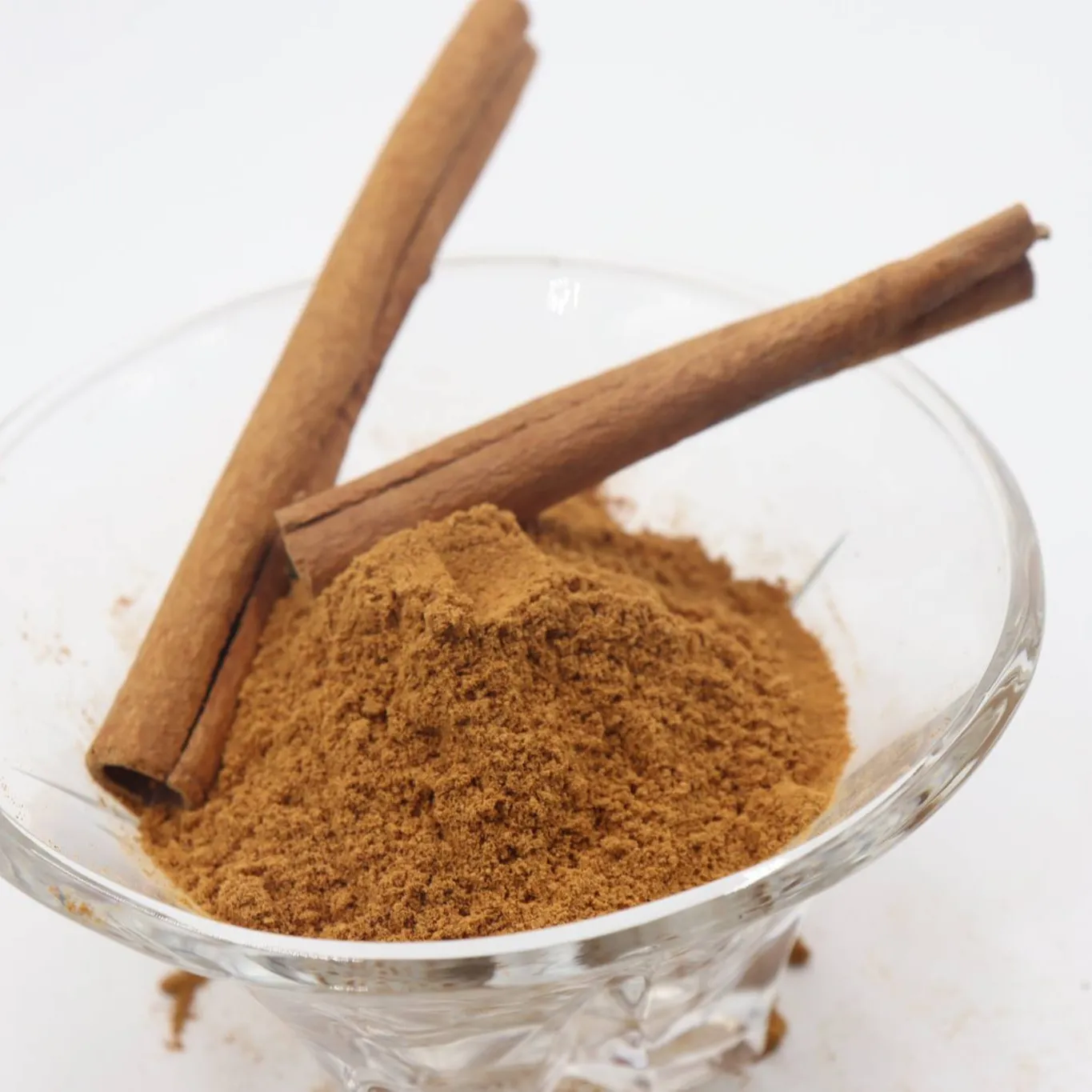 Cassia powder/ Cinnamon Powder best herb spices supplier (WS: 0084989 322 607)