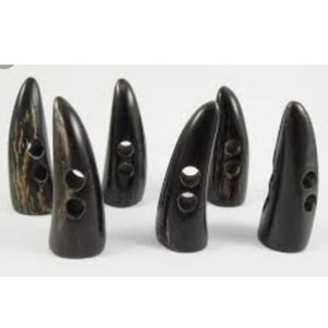 Top qualité haute poli et naturel 100% pur buffalo noir corne bascule conseils pour vêtement et d'autres de l'inde. - Product Image 1